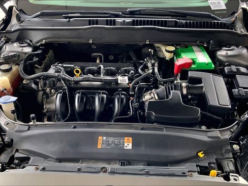 Used 2014 Ford Fusion SE FWD image 30