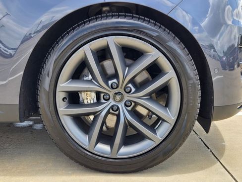 Certified 2025 Land Rover Range Rover Sport SE image 25