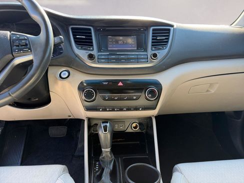 Used 2017 Hyundai Tucson Sport w/ Cargo Package image 11