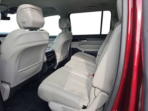 Used 2024 Jeep Wagoneer Series II w/ Flexible Seating Group RWD image 14