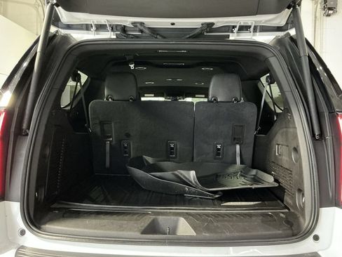 Used 2021 Chevrolet Suburban LT AWD/4WD image 27