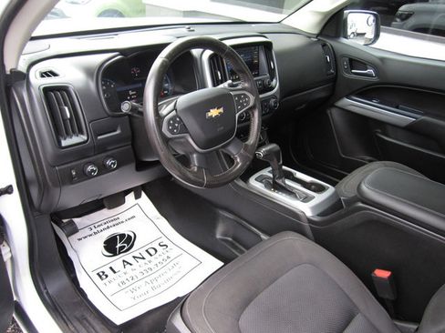 Used 2020 Chevrolet Colorado LT w/ Safety Package AWD/4WD image 8