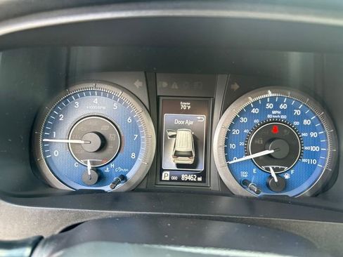 Used 2017 Toyota Sienna XLE Premium image 39