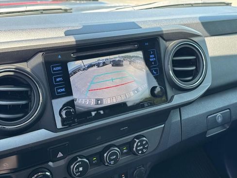 Used 2019 Toyota Tacoma TRD Sport AWD/4WD image 28