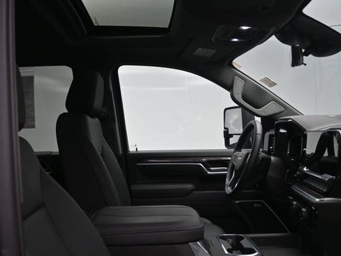 Used 2025 Chevrolet Silverado 2500 LTZ w/ LTZ Premium Package image 14