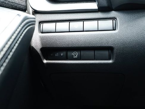 Used 2023 Nissan Rogue SV AWD/4WD image 15