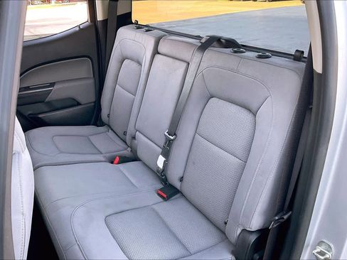 Used 2017 Chevrolet Colorado LT image 19