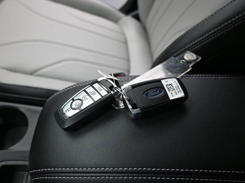 New 2025 Ford Escape Base w/ PHEV Premium Package image 20