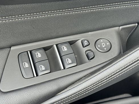 Certified 2023 BMW 530e xDrive image 13