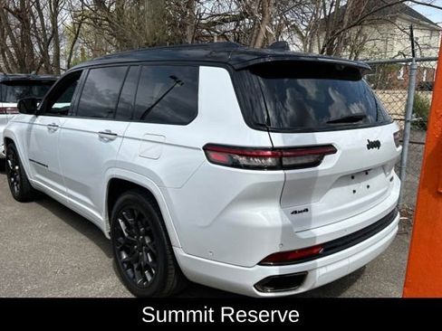 Used 2025 Jeep Grand Cherokee L Summit AWD/4WD image 3