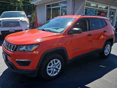 Used 2018 Jeep Compass Sport w/ Tech Group AWD/4WD image 8