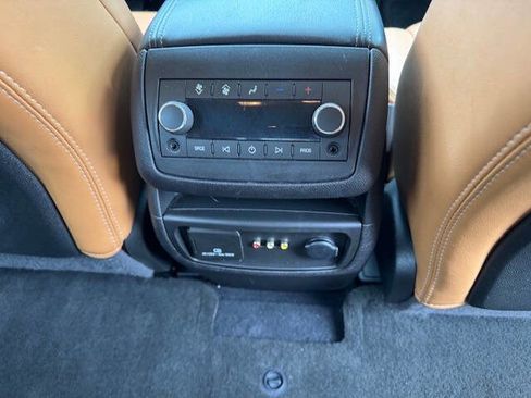 Used 2013 Chevrolet Traverse LTZ FWD image 23