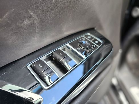 New 2026 Cadillac Escalade Platinum Sport w/ LPO, ONYX Package AWD/4WD image 18