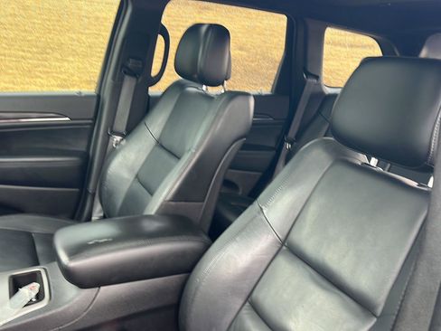 Used 2021 Jeep Grand Cherokee Limited w/ Sun & Sound Group image 31