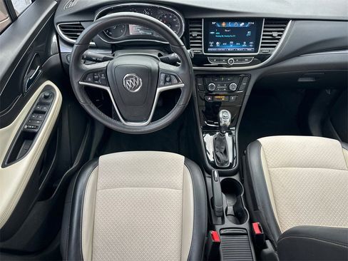 Used 2018 Buick Encore Preferred image 23