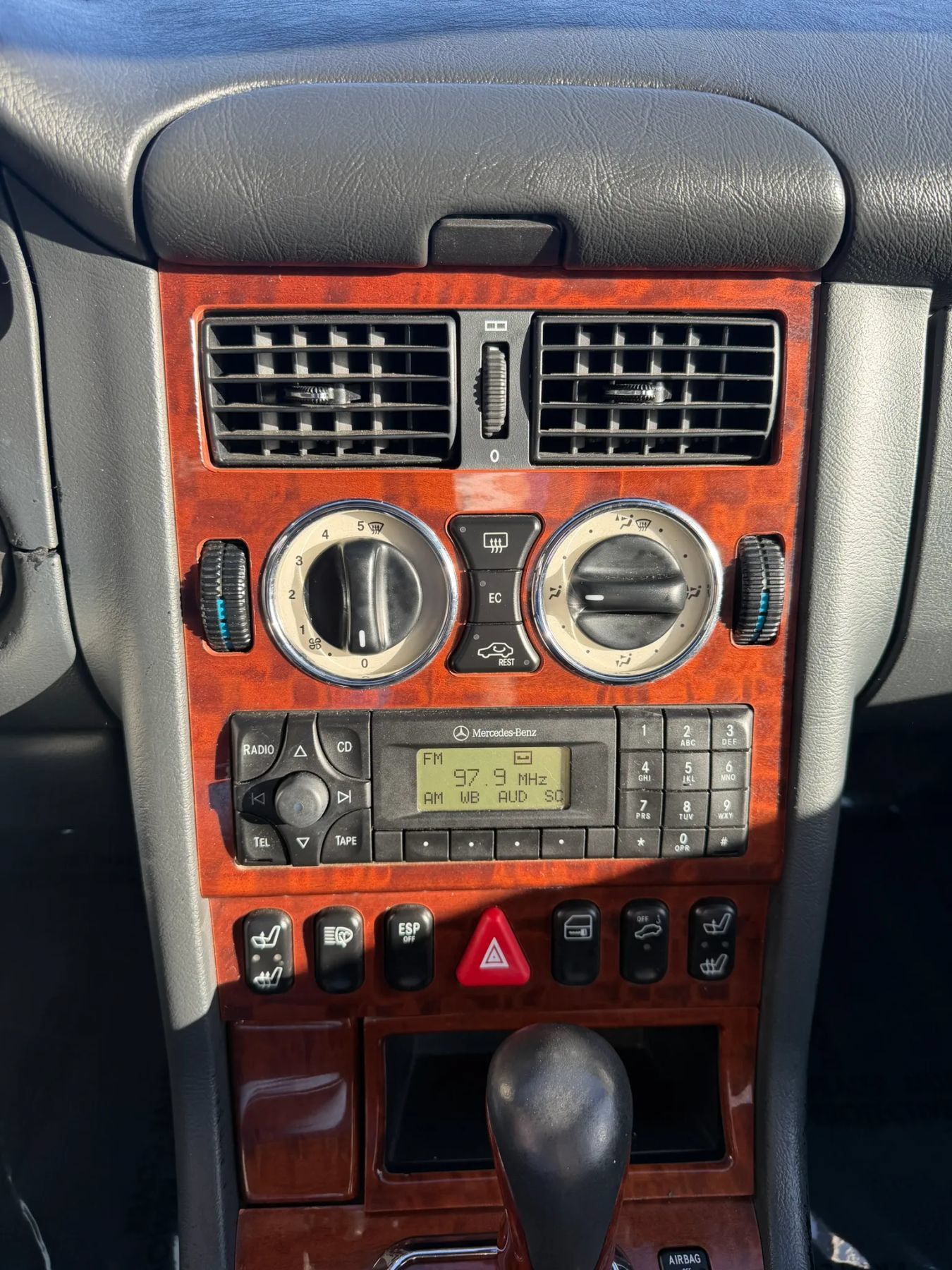 Used 2001 Mercedes-Benz SLK 320 image 19