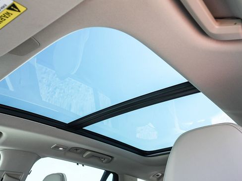 New 2026 Volvo XC90 T8 Ultra w/ Protection Package AWD/4WD image 29