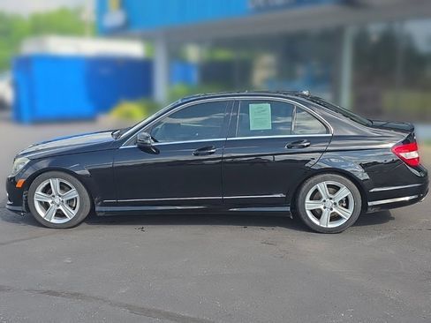 Used 2010 Mercedes-Benz C 300 4MATIC Sedan image 2