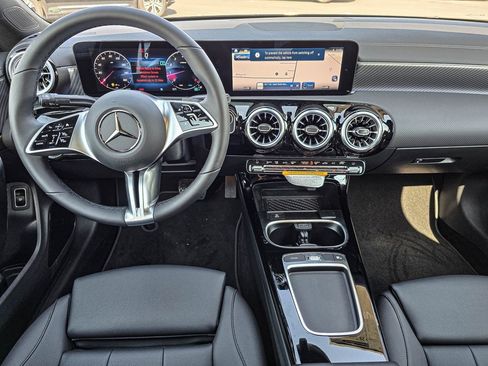 New 2025 Mercedes-Benz CLA 250 4MATIC image 12