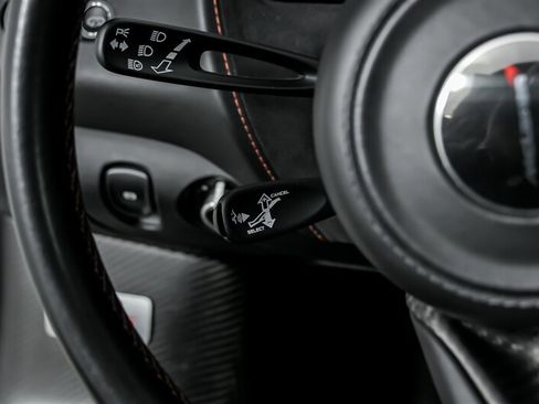 Used 2018 McLaren 720S Performance RWD image 30