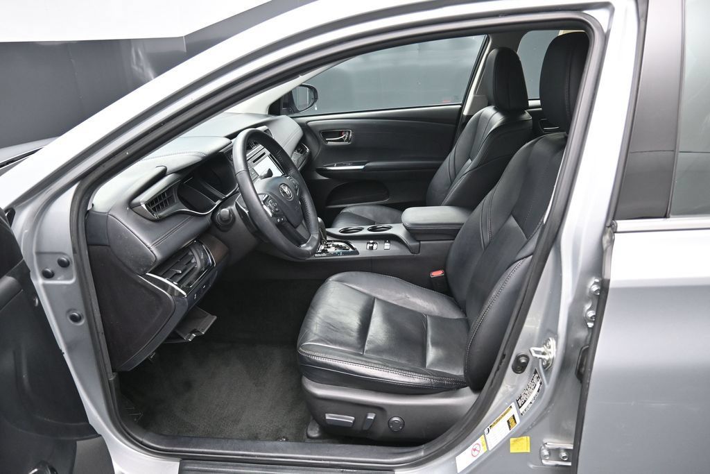 Used 2016 Toyota Avalon XLE FWD image 9
