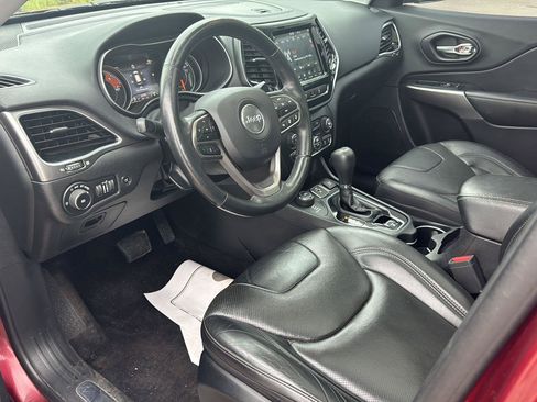 Used 2019 Jeep Cherokee Limited AWD/4WD image 11