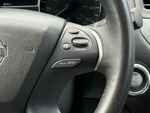 Used 2018 Nissan Pathfinder SL w/ Midnight Edition Package FWD image 14