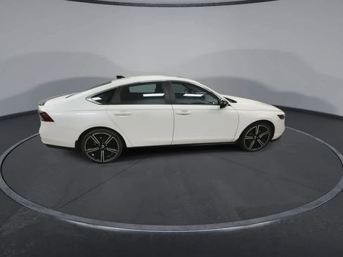 Used 2023 Honda Accord Sport image 9