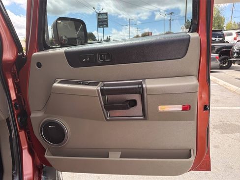 Used 2003 HUMMER H2 w/ Preferred Equipment Group AWD/4WD image 23