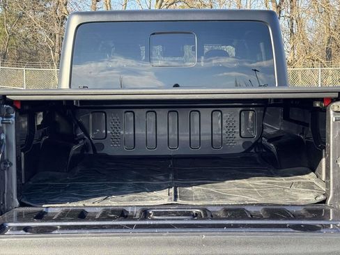Used 2024 Jeep Gladiator Sport image 30