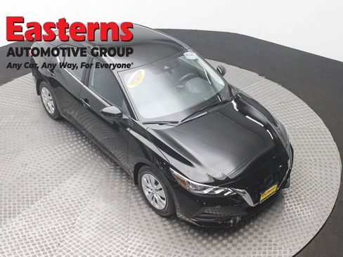 Used 2022 Nissan Sentra S image 3