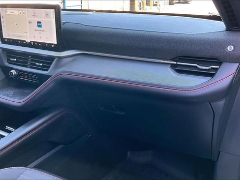 Certified 2025 Ford Explorer ST-Line w/ Premium Package image 19