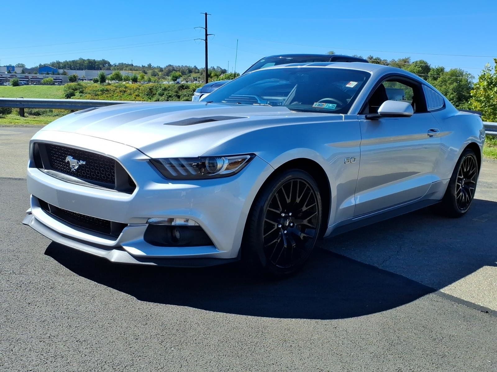 Used 2016 Ford Mustang GT w/ GT Performance Package RWD image 3