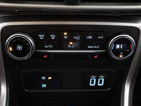 Used 2020 Ford EcoSport SE image 44