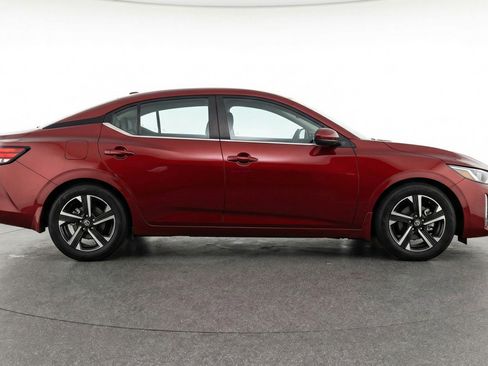 Used 2025 Nissan Sentra SV FWD image 11