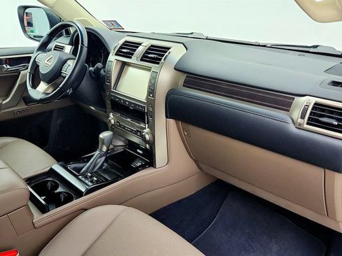 Used 2020 Lexus GX 460 Premium w/ Premium Package AWD/4WD image 26