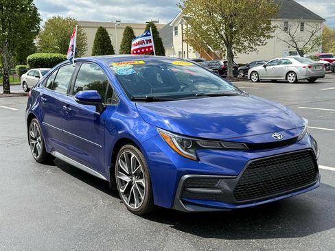 Used 2020 Toyota Corolla SE w/ SE Premium Package FWD image 4