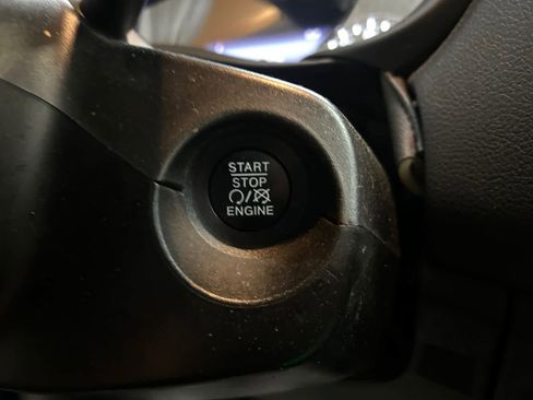 Used 2021 Jeep Renegade Latitude image 21