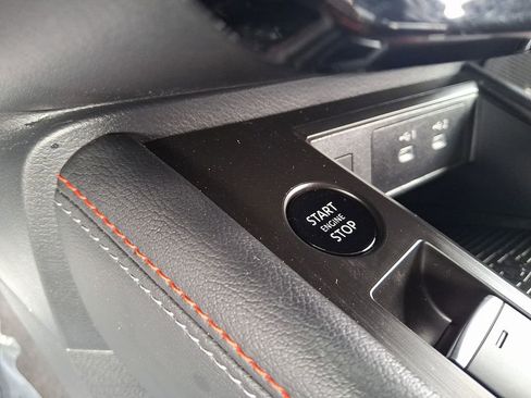 Used 2025 Nissan Kicks SR AWD/4WD image 24