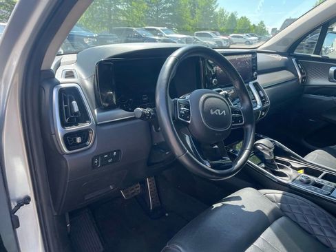 Used 2022 Kia Sorento SX FWD image 9