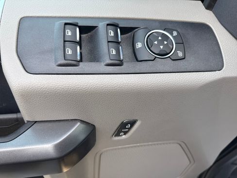 Certified 2022 Ford F350 XLT w/ XLT Value Package image 11