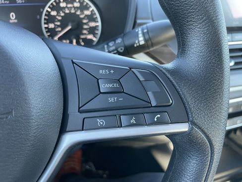 Used 2024 Nissan Altima 2.5 SV image 22