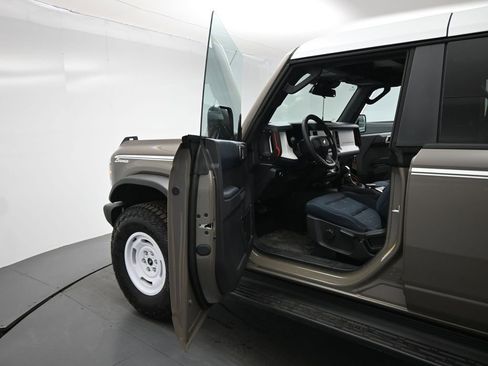 Certified 2026 Ford Bronco Heritage Edition AWD/4WD image 9