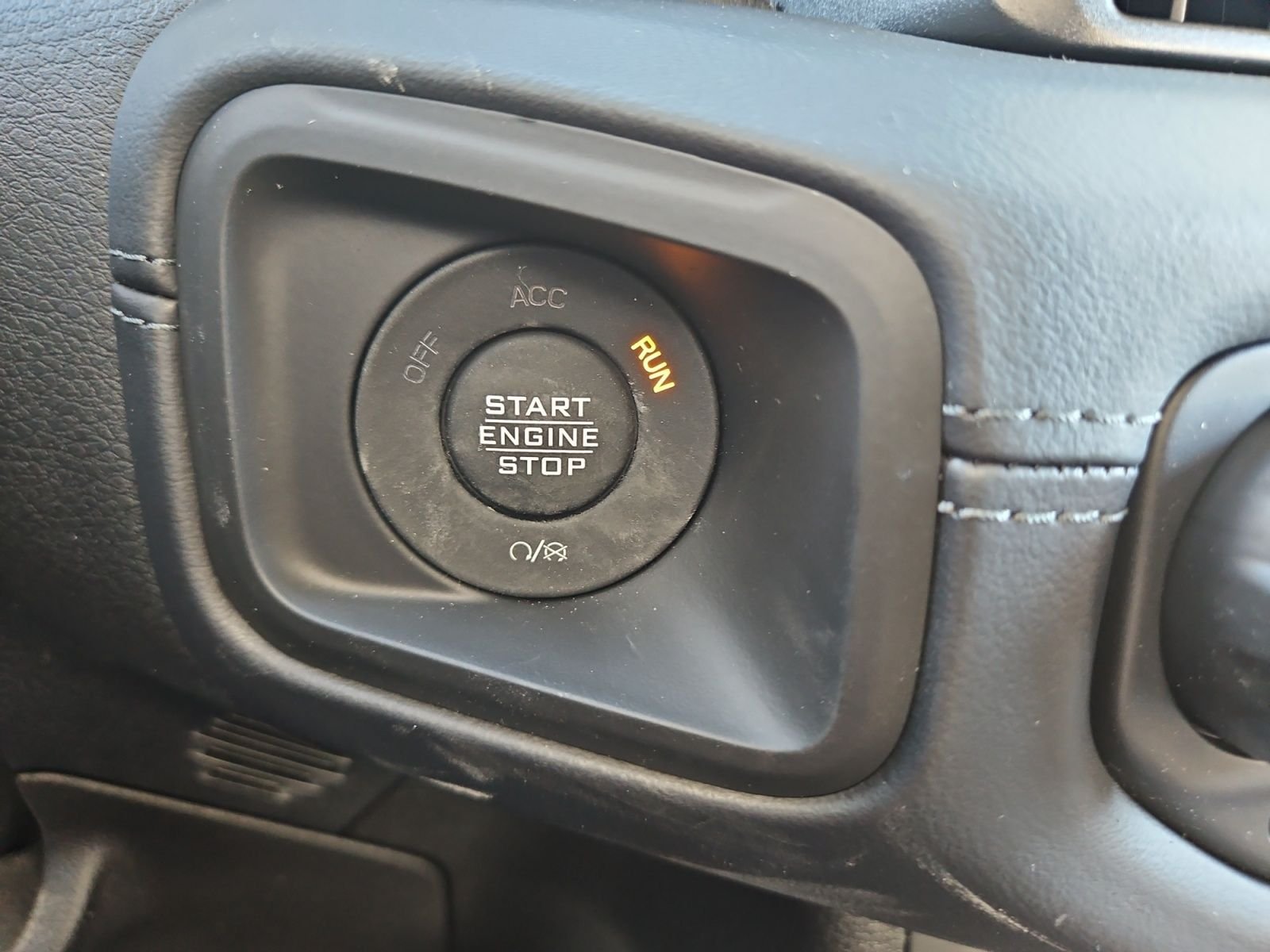 New 2026 Jeep Wrangler Unlimited Sahara AWD/4WD image 29