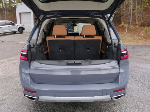 Used 2023 BMW X7 xDrive40i w/ Executive Package image 13