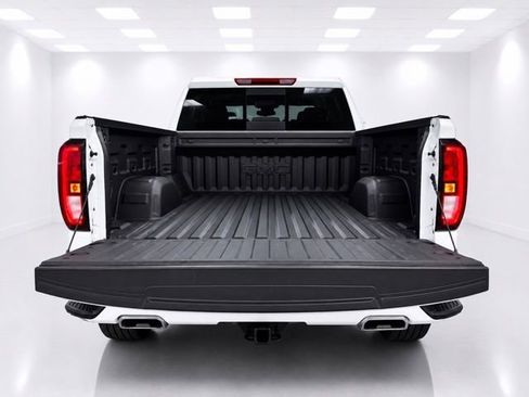 Used 2024 GMC Sierra 1500 Elevation w/ Elevation Premium Package AWD/4WD image 12