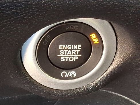 New 2026 Chrysler Voyager LX image 14