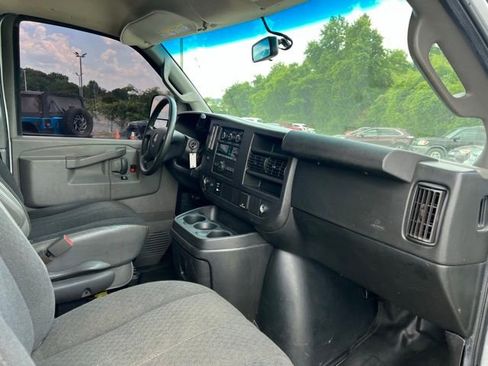 Used 2021 GMC Savana 2500 w/ Driver Convenience Package RWD image 16