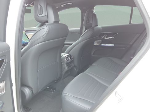 New 2026 Mercedes-Benz GLC 300 4MATIC image 11