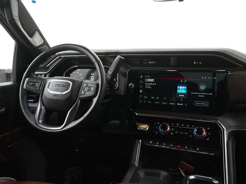 Used 2024 GMC Sierra 2500 Denali Ultimate AWD/4WD image 14